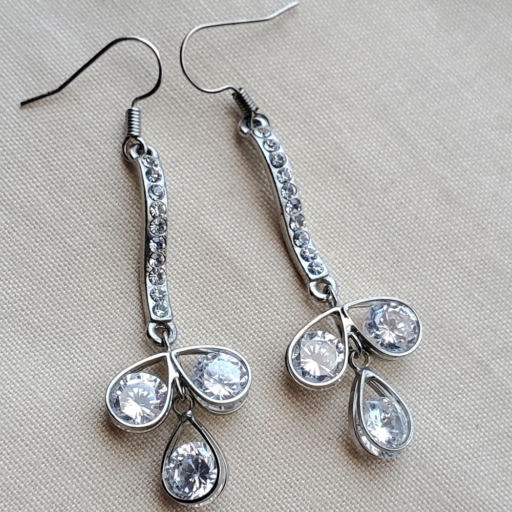 Dangling Rhinestone Earrings